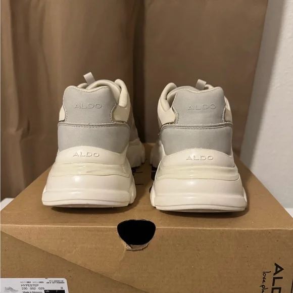 Aldo Cream and Gold Sneakers - Picture 3 of 7